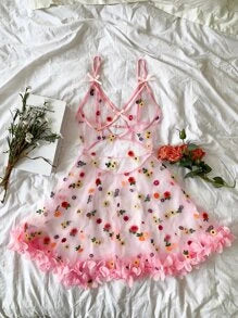 Slips con bordado floral de malla ribete con fruncido